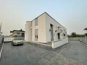 6 Bedrooms Shortlet Apt Up for Booking in Bodija Estate IB