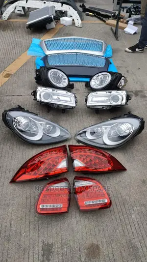 Full Light and Rear Light Porsche Cayenne 2013