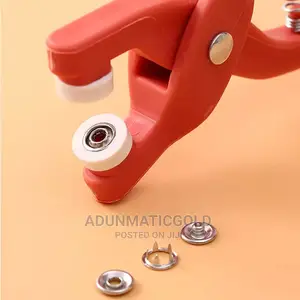 Stud Snap Press Button Machine