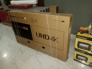 65" UHD Hisense VIDAA Smart TV+Free Wall Bracket
