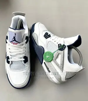 Air Jordan 4 Retro ’Midnight Navy