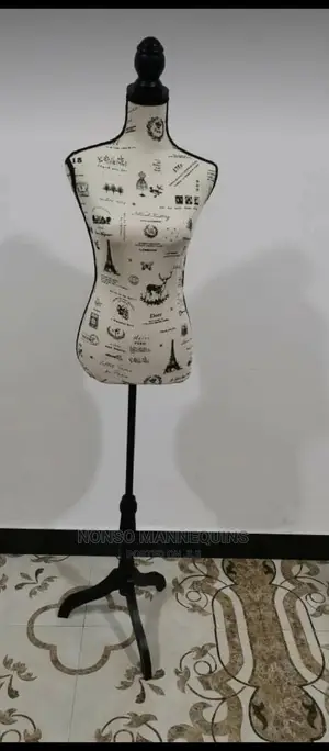 Size 8 Fully Pinnable Imported Dressform With Wooden Base