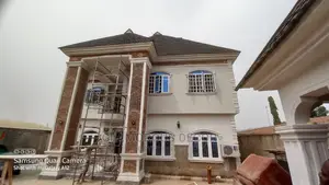 PROFFESIONAL HOUSE PAINTINGS/Wall Screeding