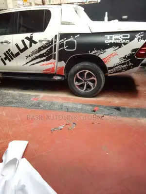 Body Tape/Sticker Hilux 2021 Model