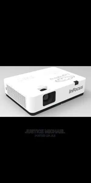 Infocus DLP 3800-Lumen Projector