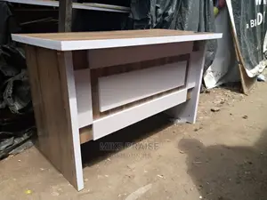 A Quality 4ft Office Table