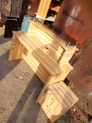 A Quality Receptionist Desk