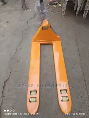 2500kg Pallet Truck