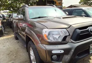 Toyota Tacoma 2015 Brown