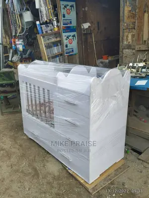 A Standard Baby Cot for Kids