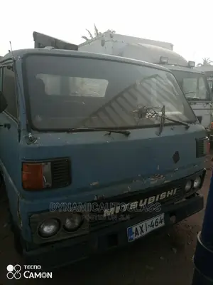 Mitsubishi Canter Windshield LFW