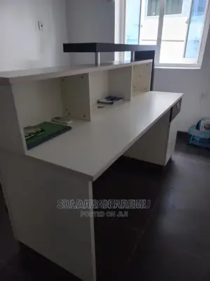 Office Receptionist Table 5feet