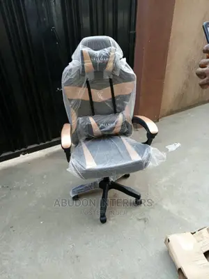 Armchair With Neck Rest