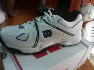 Wilson Proffesional Lawn Tennis Canvas