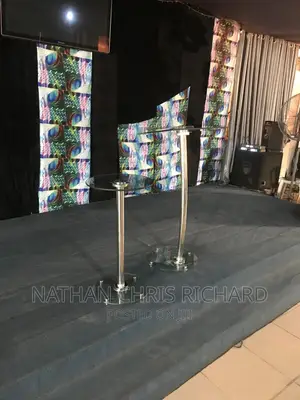 High Quality Glass Single Pole Altar