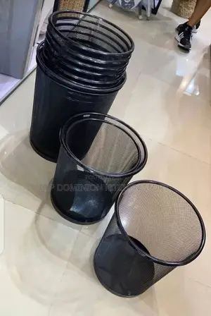 Iron Dust Bin(Medium)