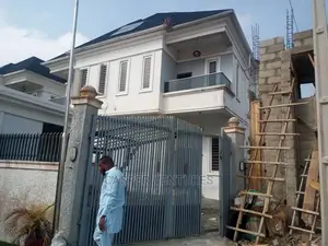 4bdrm Duplex in Dos Santos Gardens for rent
