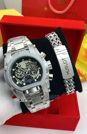 Invicta Big Chain Wristwatch