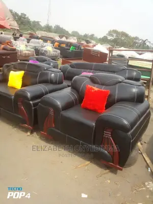 Quality 7 Seater Living Room Leather Sofa Chair.