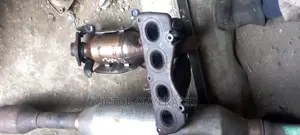 Engine Catalyst Toyota Camry 2013 Model 4 Plug