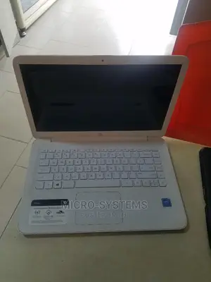 Laptop HP Stream 14 Pro G3 4GB Intel Celeron HDD+SSD 128GB