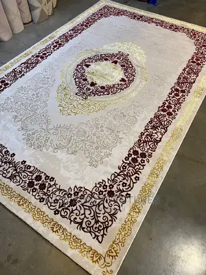 Luxury Living Room Designed Super Soft Royal Center Rug.