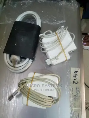 Apple Macbook Adapter