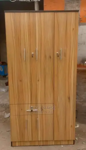 A Quality 4 by 6 Wardrobe