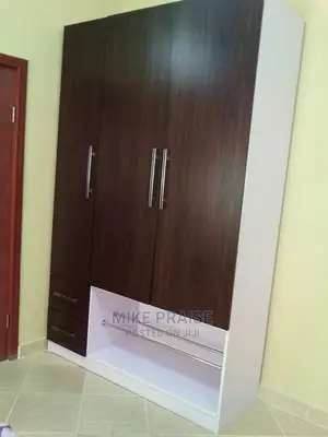 Quality 5ft by 7ft Tall Wardrobe