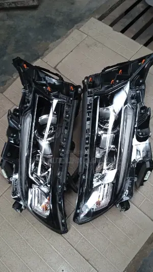 Head Light Prado 2018