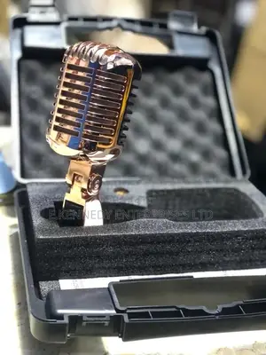 Classic Retro Vintage Style Studio Microphone (Gold)