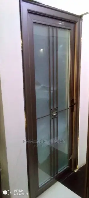 Glass Door 900