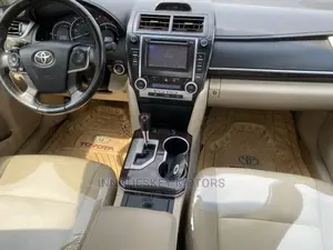 Toyota Camry XLE V6 4dr Sedan (3.5L 6cyl 6A) 2013 Black