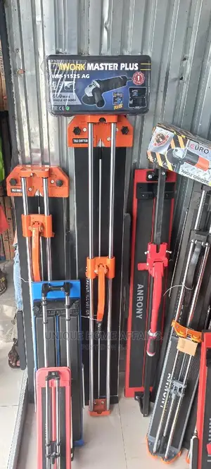Tiles Cutter Machine