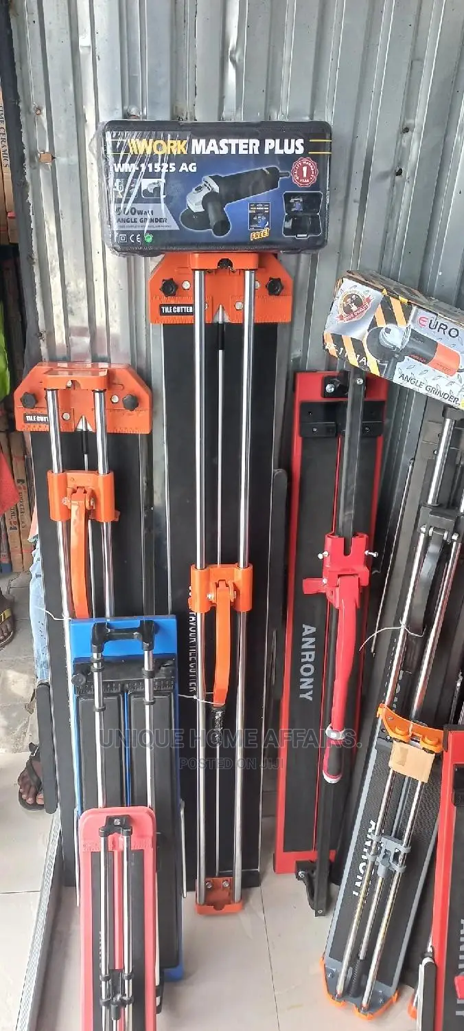 Tiles Cutter Machine
