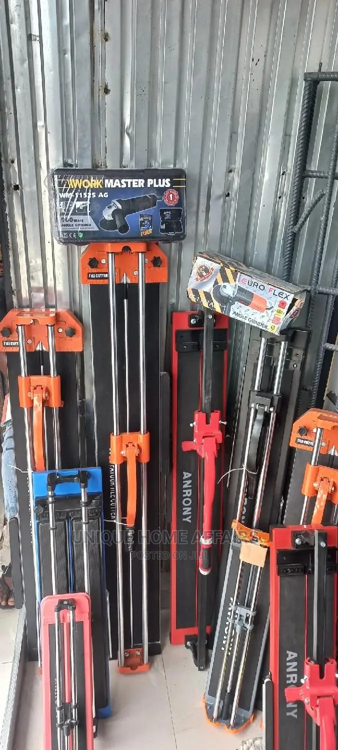 Tiles Cutter Machine