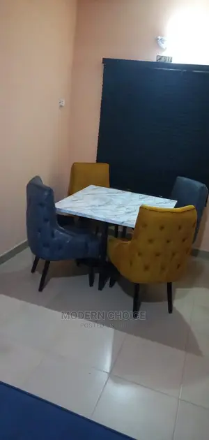 Tufted 4 Seater Dinning