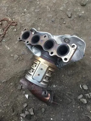 Engine Catalyst Hyundai Sonata 2018 Model 4 Plug