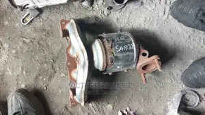 Engine Catalyst Hyundai Santa 2010 Model