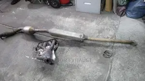 Engine and Centre Catalyst Toyota RAV4 2018
