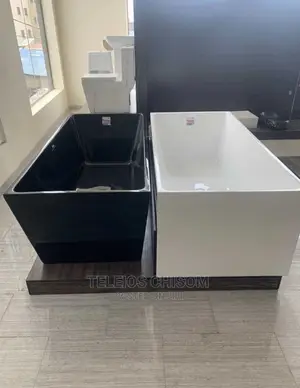 Acrylic Bathtub Square Black and White