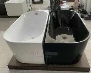 Acrylic Bathtub Sleek White and Black
