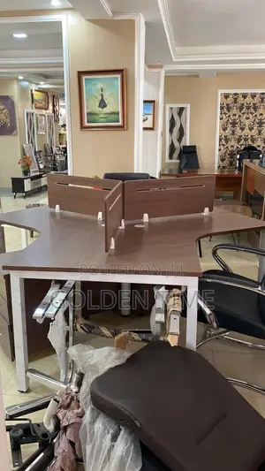Office Workstation by Three in One