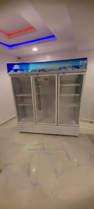 3 Doors Showcase Chiller/Display Chiller