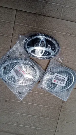 Glass Logo Toyota And Lexus