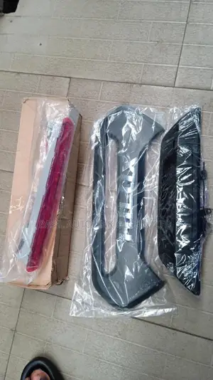 Complete Boot Boot Opener Hilux 2022 Model