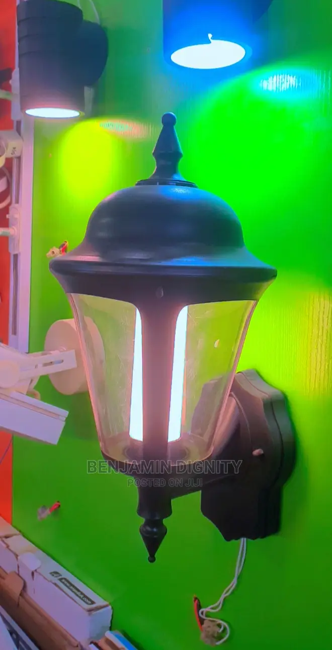 Oitside Wall/Pillar Light