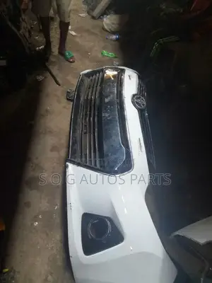 Complete Front Bumper Toyota Corrola 2015 Se