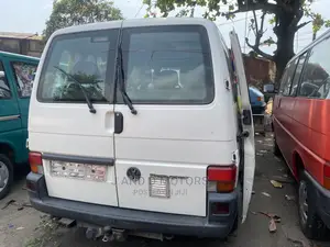 Volkswagen Transporter 2000 White