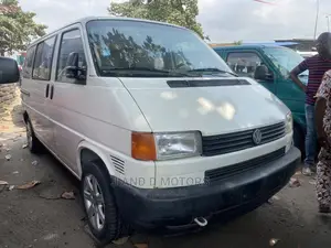Volkswagen Transporter 2000 White